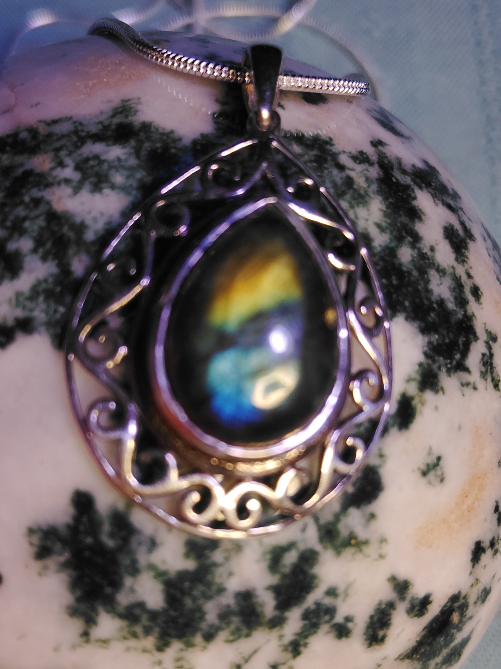 LABRADORITE TEARDROP NECKLACE - SOLID STERLING SILVER FILIGREE FRAME. 18" CHAIN